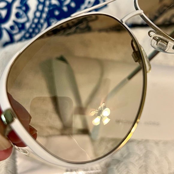 Michael Kors MK5004 Chelsea Sunglasses White & Tan Lenses w/ Case Gold Frame - Picture 5 of 13